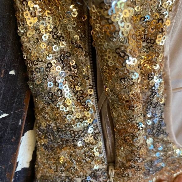 Women’s Guess sequined gold cocktail dress. Size 0 - Picture 6 of 9